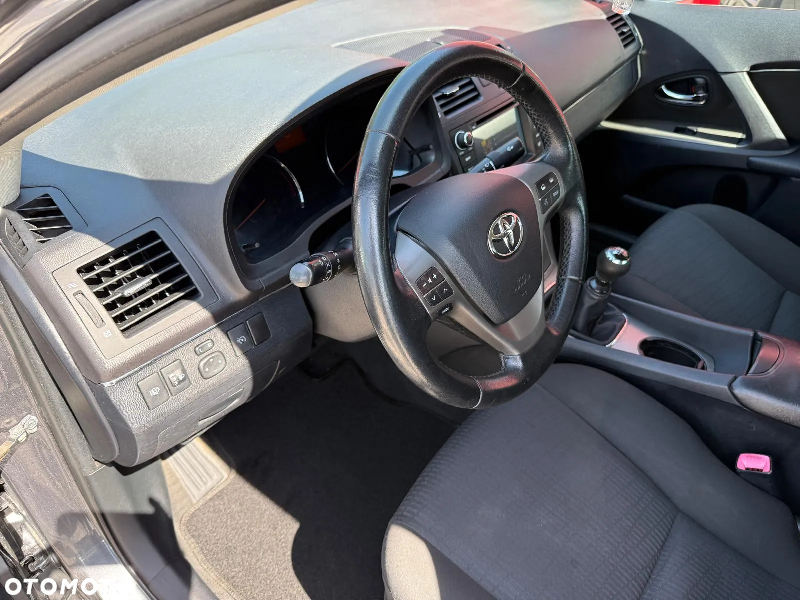 Toyota Avensis 2.0 Prestige NAVI - 18