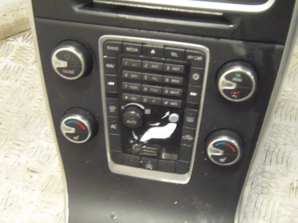 PANEL ŚRODKOWY RADIA KLIMATYZACJI VOLVO S60 II - 2
