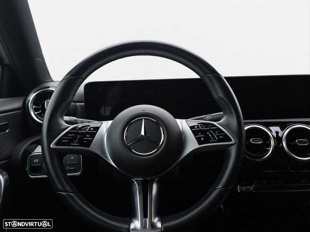 Mercedes-Benz A 250 e Progressive - 12