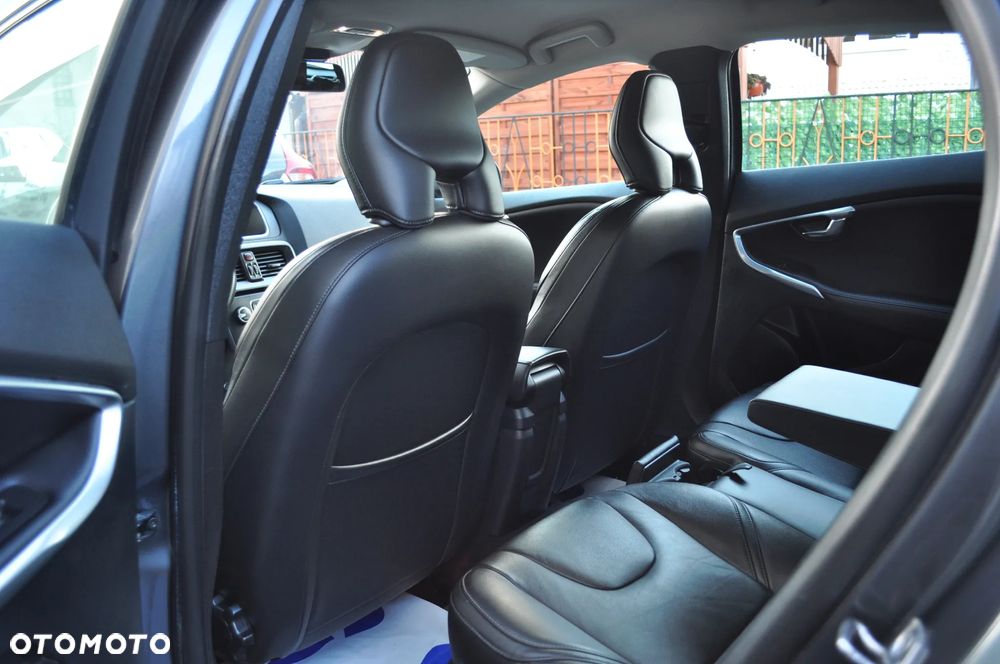 Volvo V40 D2 Momentum - 18
