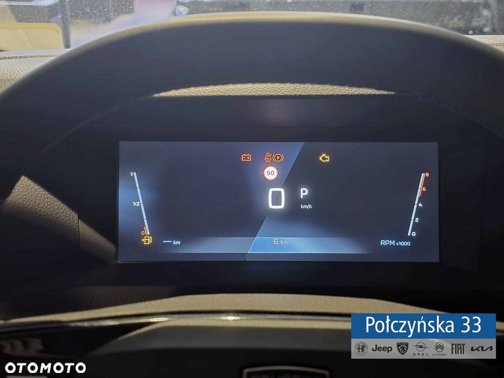 Peugeot Traveller - 18