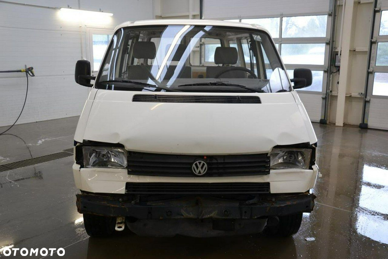 Volkswagen Transporter - 2