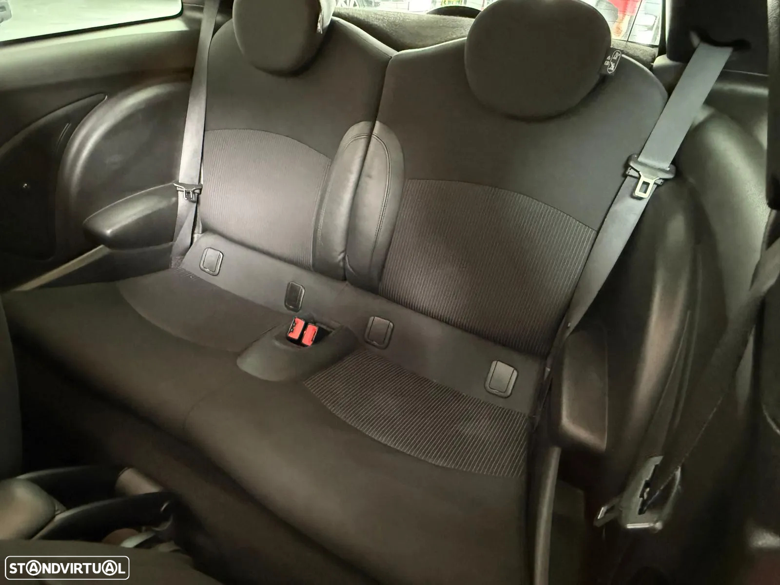 MINI 3 Portas John Cooper Works - 12