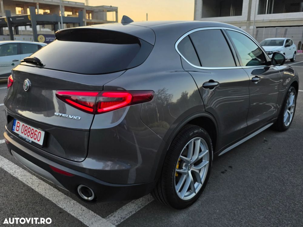 Alfa Romeo Stelvio 2.2 16V AT8 Q4 Veloce - 6