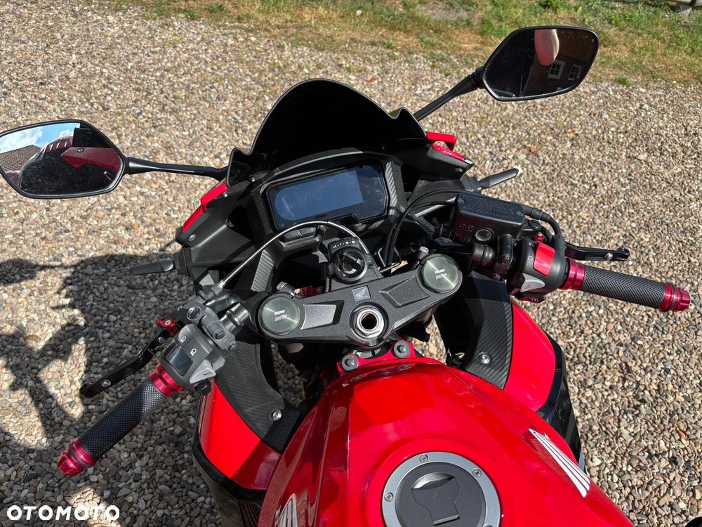 Honda CBR - 8