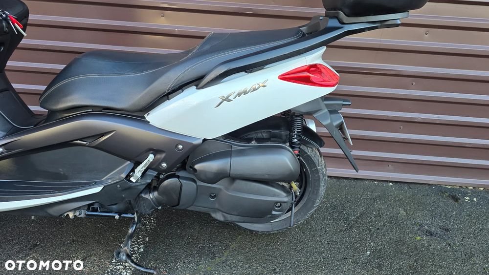 Yamaha X-max - 23