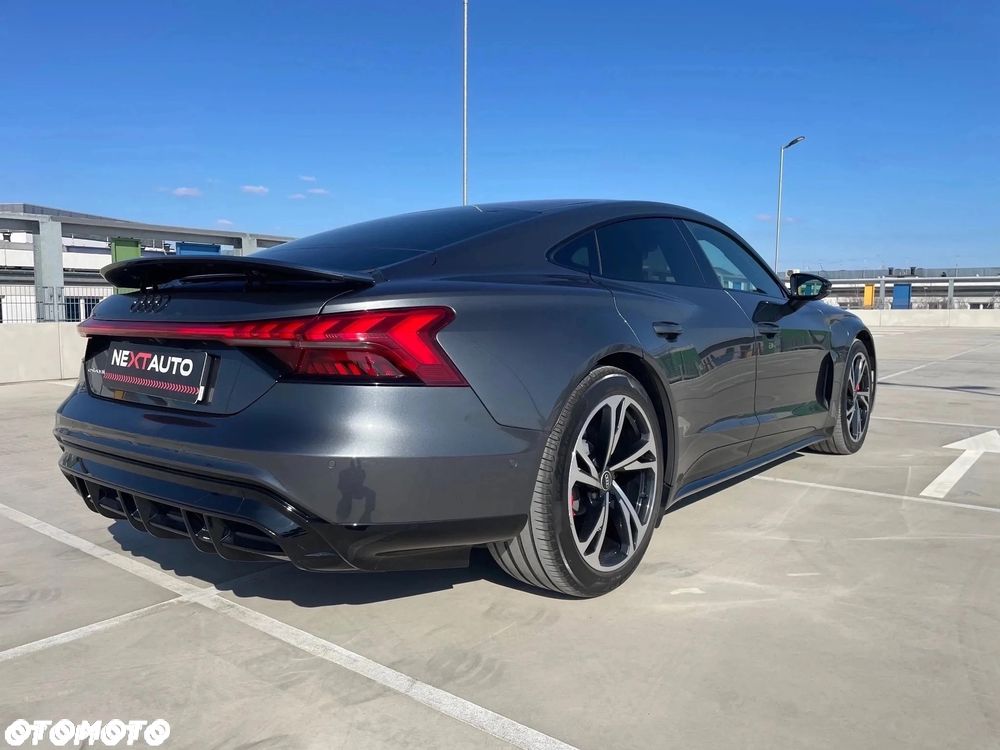 Audi e-tron GT 60 93kWh Quattro - 13