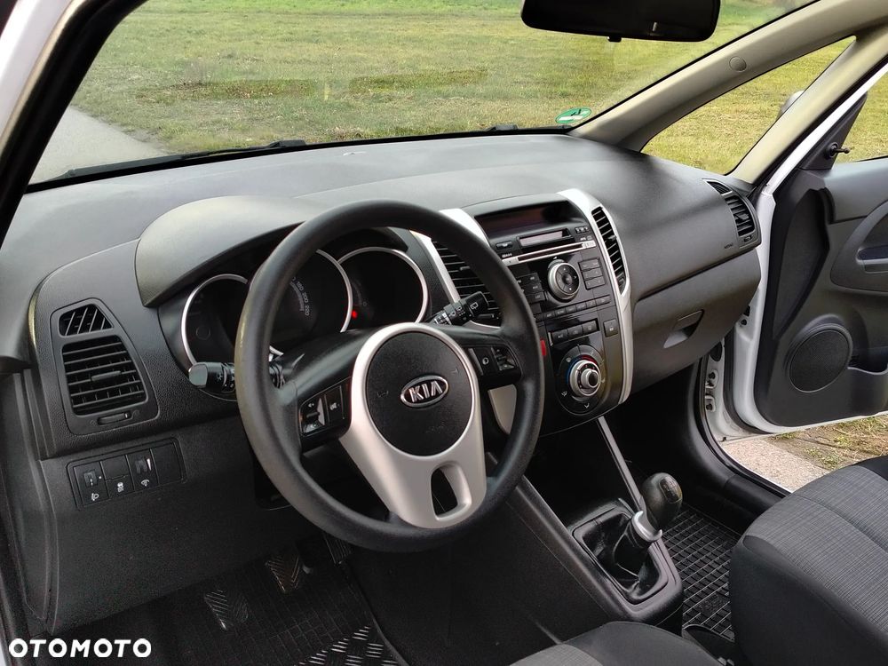 Kia Venga 1.4 CVVT Business Line - 11