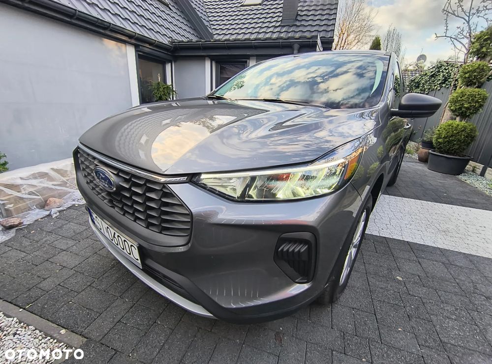 Ford Kuga - 10