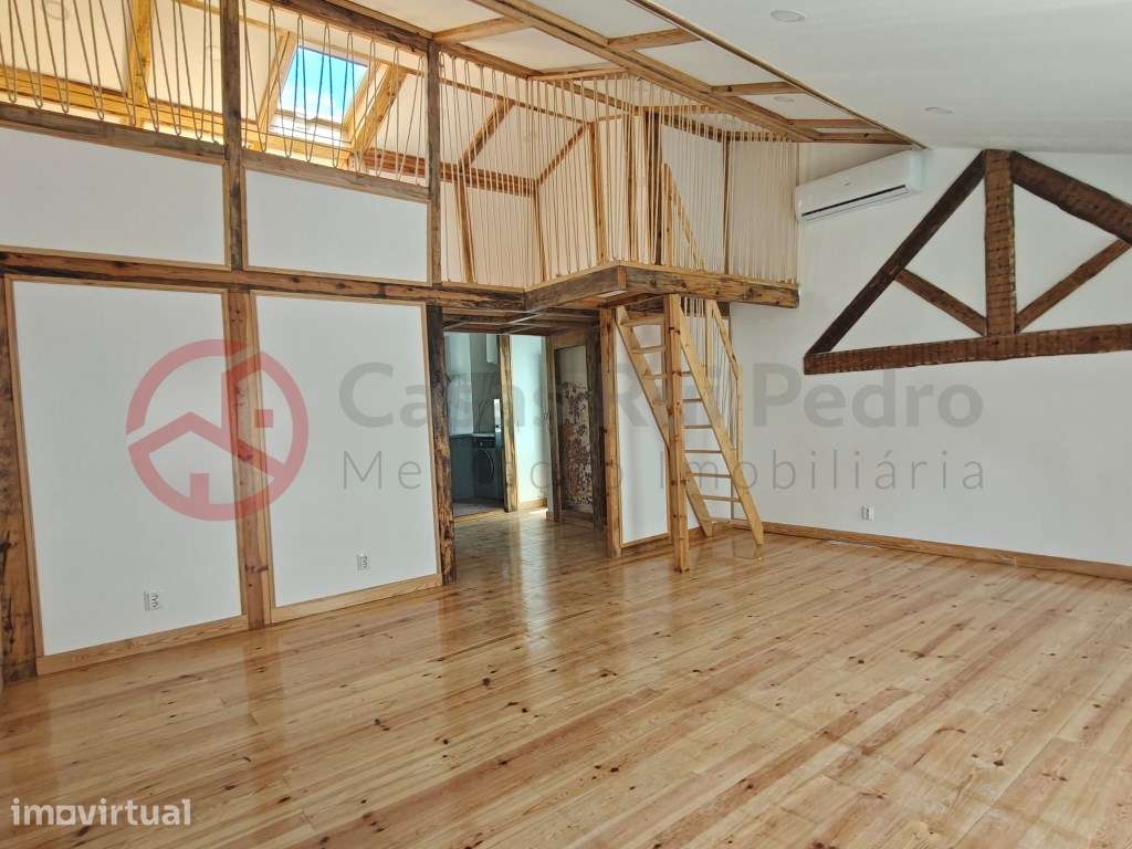 Apartamento totalmente remodelado T2 com mezanine, Lisboa - Grande imagem: 2/26