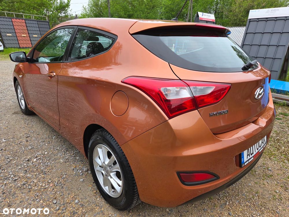 Hyundai i30 1.4 Classic + - 4