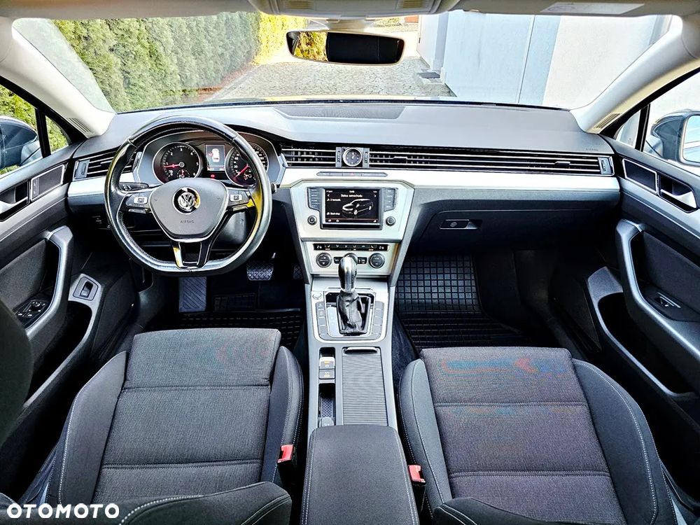 Volkswagen Passat - 14