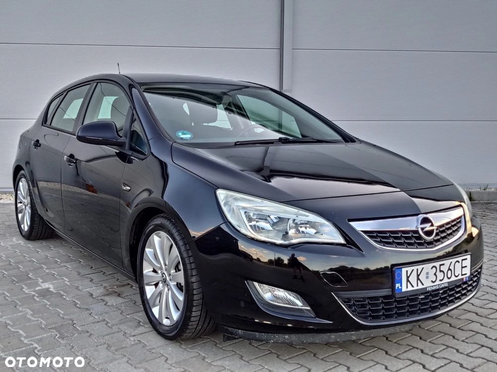 Opel Astra 1.4 Turbo Exklusiv - 2