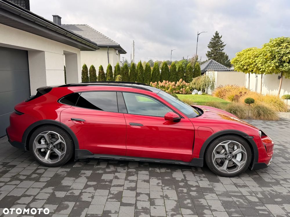 Porsche Taycan Turbo - 4