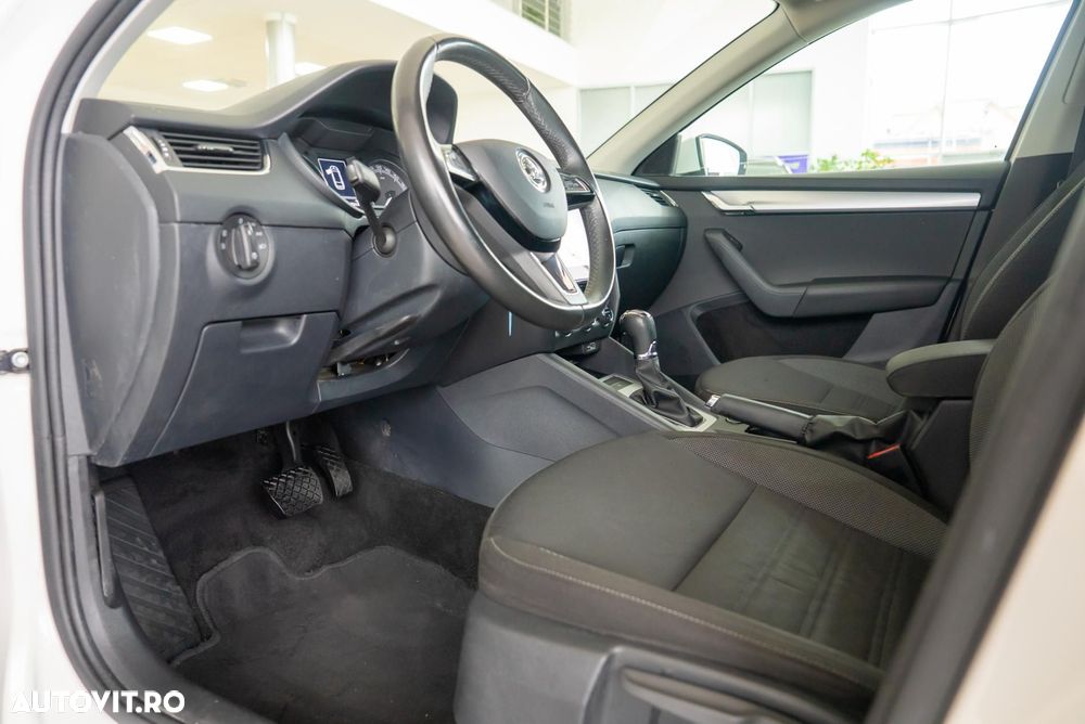 Skoda Octavia 1.6 TDI DSG Ambition - 16