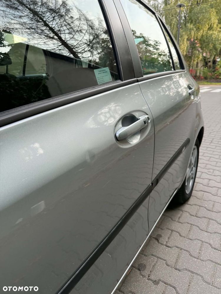 Toyota Yaris - 12