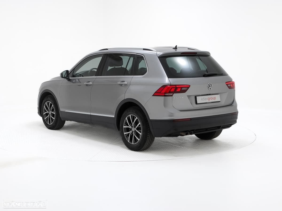 VW Tiguan 2.0 TDI Confortline - 4