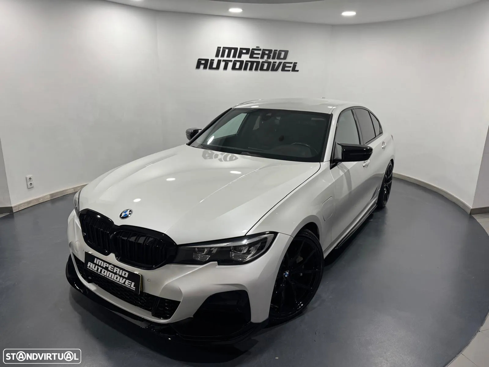 BMW 330 e Auto - 2