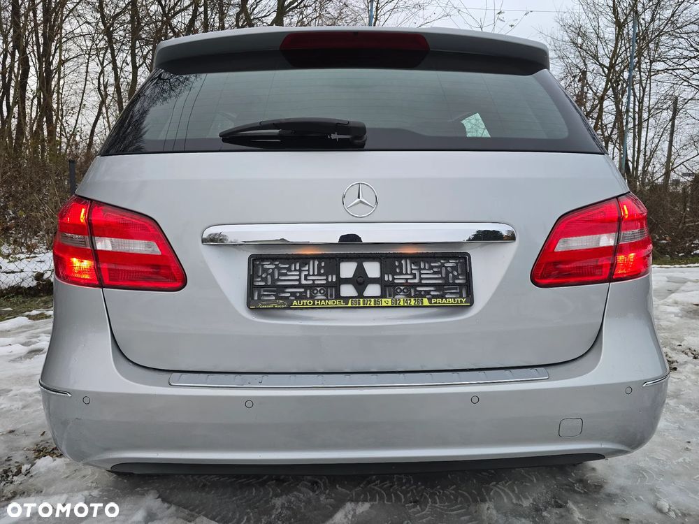 Mercedes-Benz Klasa B 180 (BlueEFFICIENCY) - 6