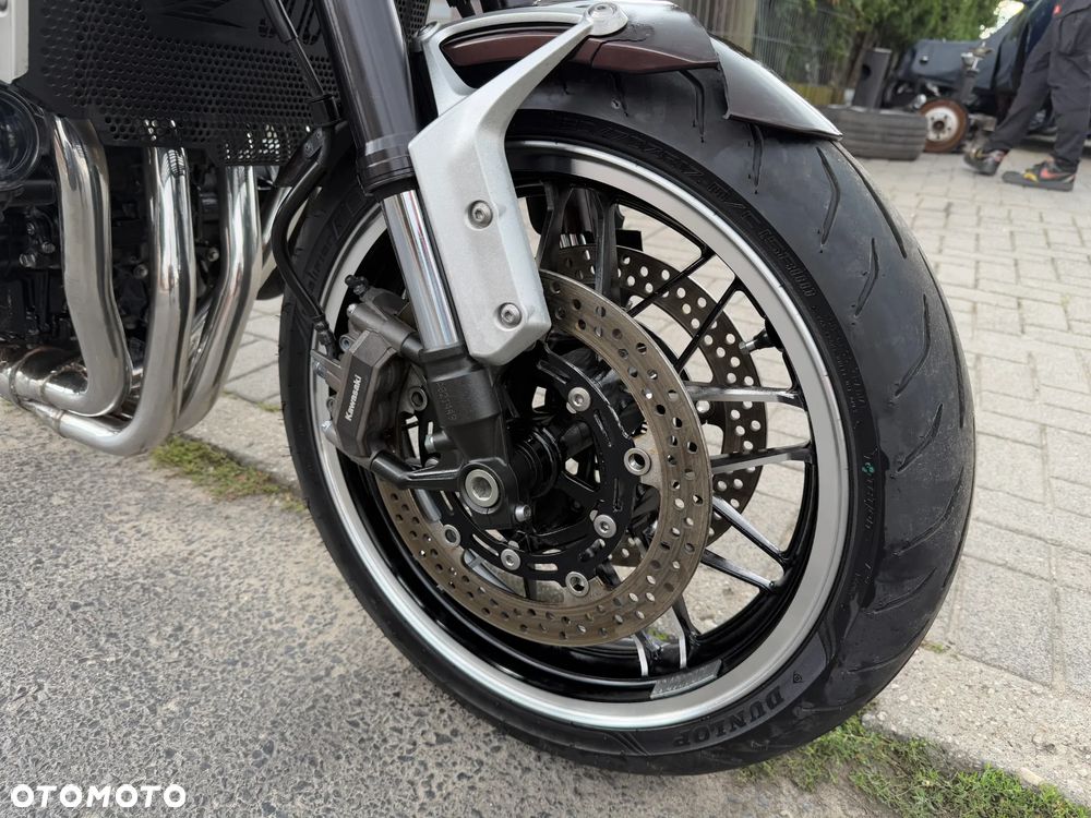 Kawasaki Z 900 RS - 31