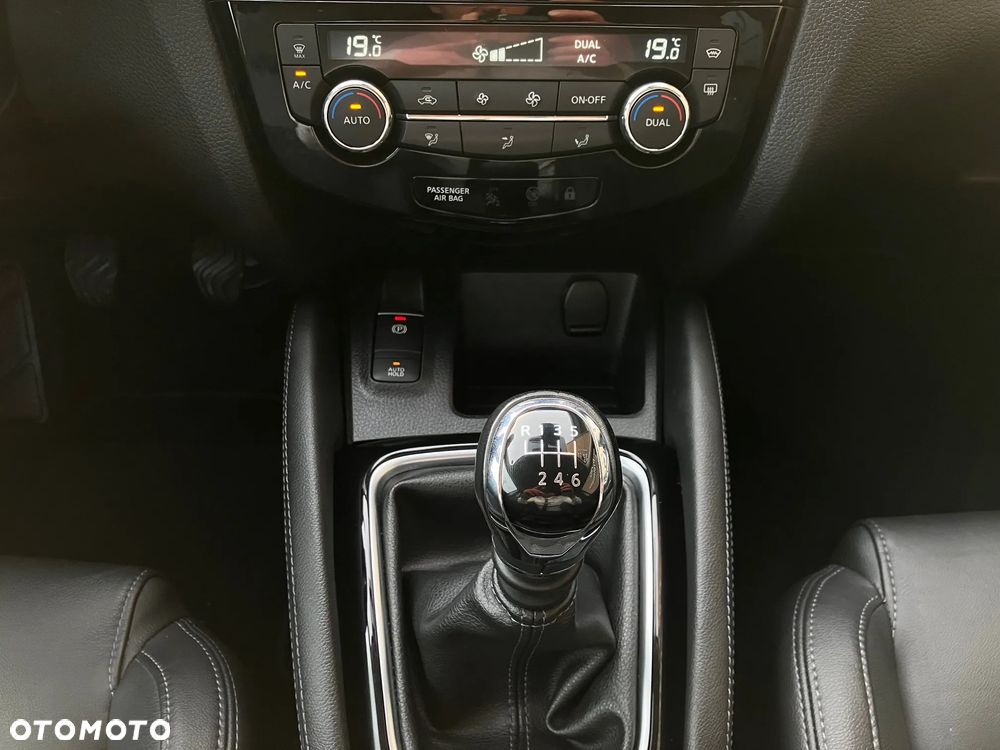 Nissan Qashqai 1.6 DIG-T Tekna+ - 30