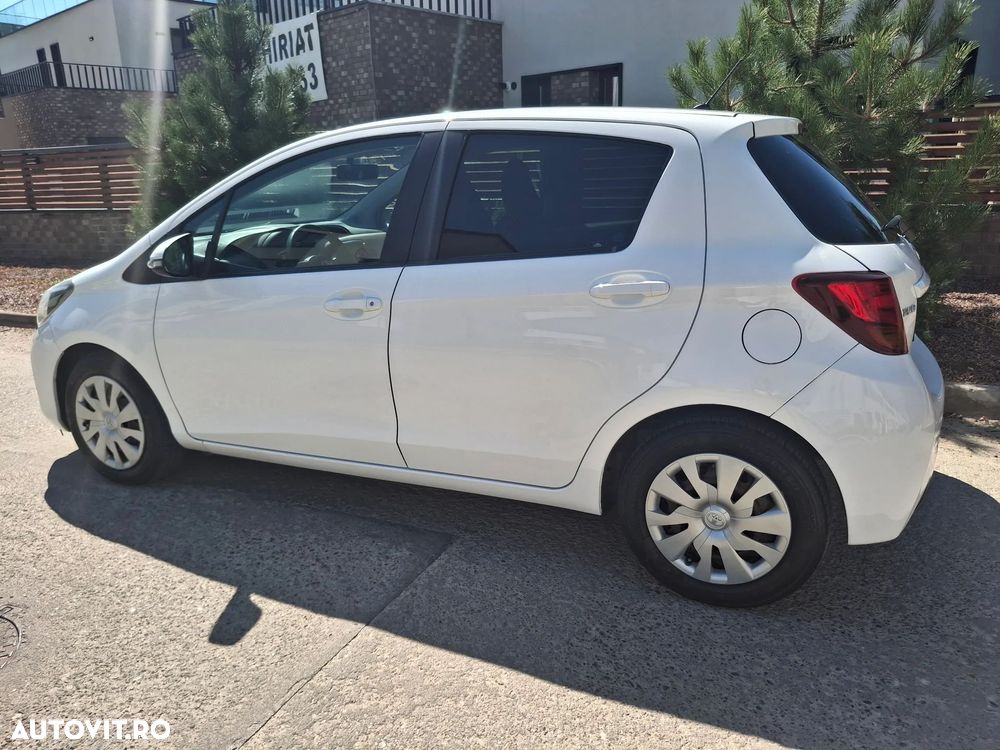 Toyota Yaris 1.3 VVT-i Luna - 10