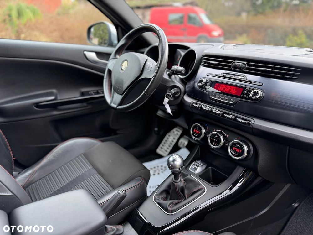 Alfa Romeo Giulietta 2.0 JTDM Distinctive - 21