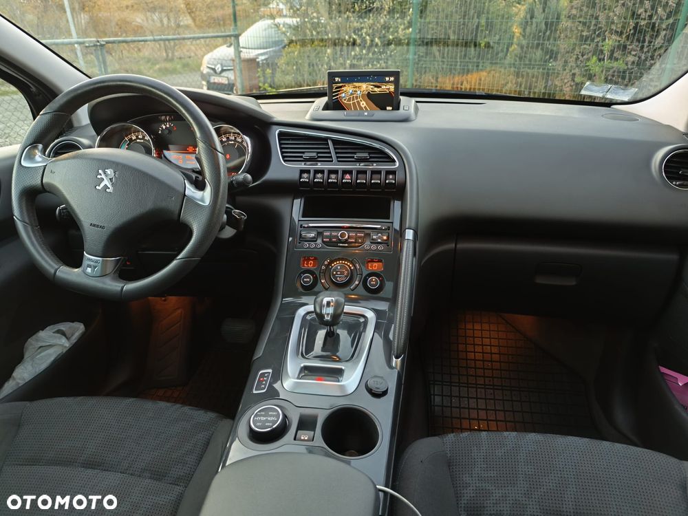 Peugeot 3008 HDi FAP 165 Automatik Allure - 28