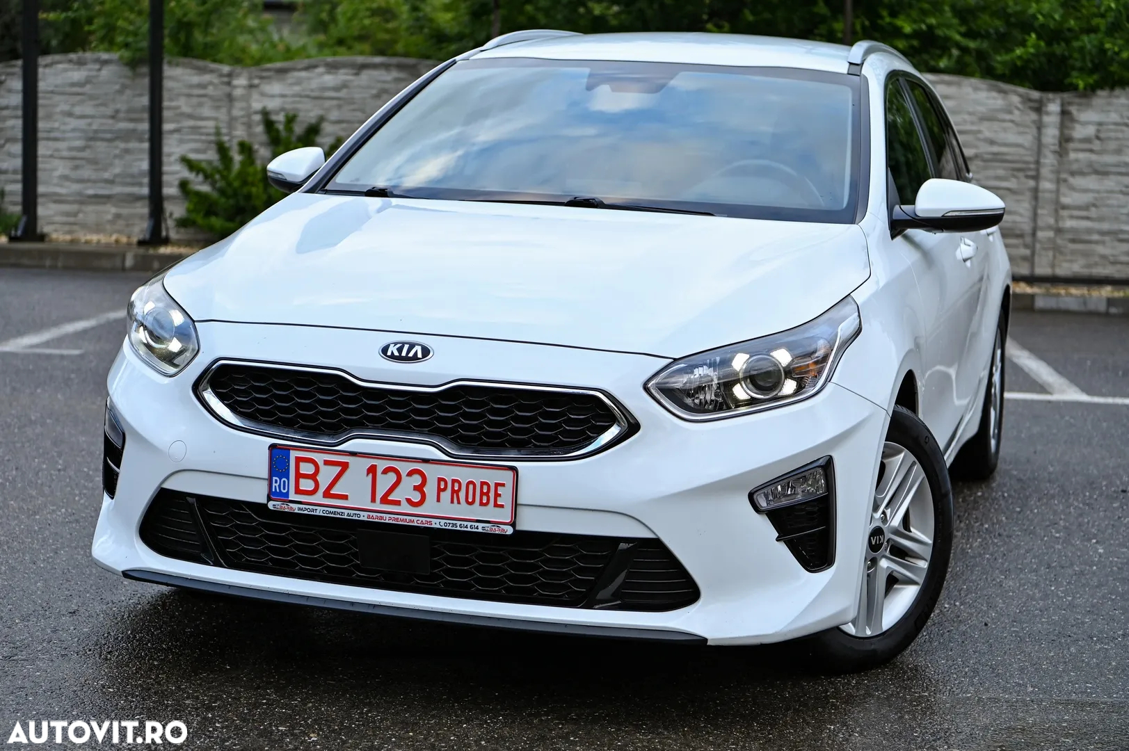 Kia Ceed - 33