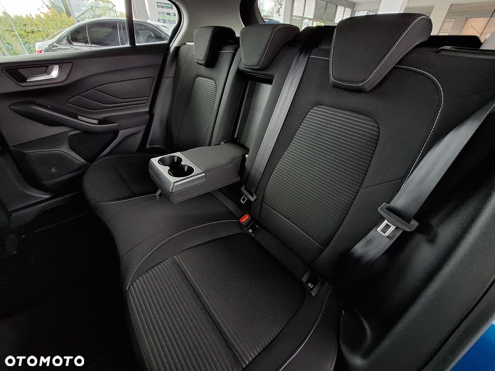 Ford Focus 1.0 EcoBoost Titanium - 24