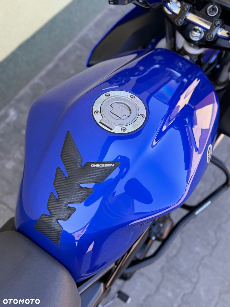 Yamaha FZS - 16