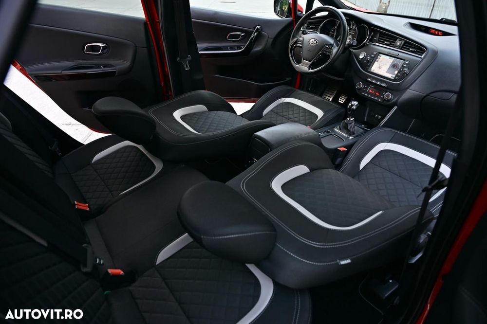 Kia Ceed 1.6 CRDi 136 ISG GT Line - 15