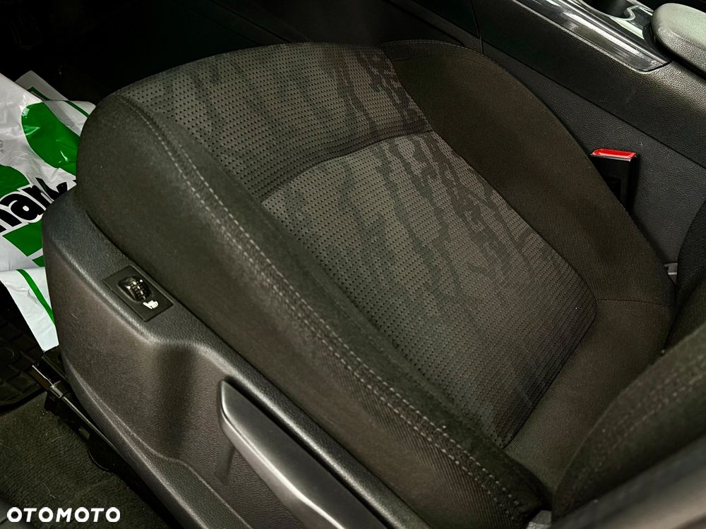 Peugeot 3008 1.6 Active - 28