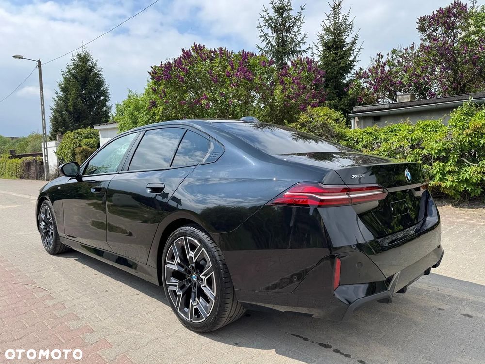 BMW Seria 5 520d xDrive - 10