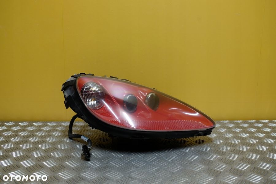 CHEVROLET CORVETTE C6 2005-2006 REFLEKTOR LAMPA XENON R USA - 1