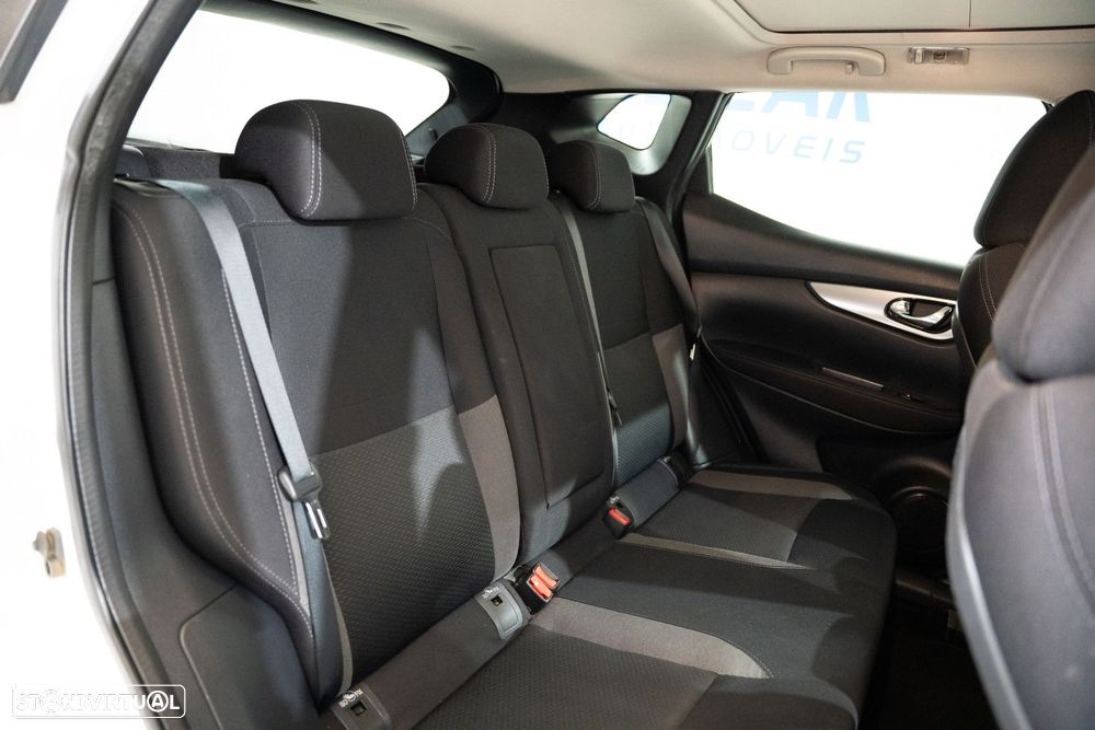 Nissan Qashqai 1.2 DIG-T N-Connecta - 26