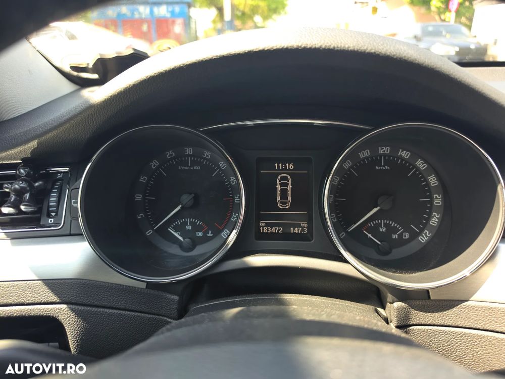 Skoda Superb 2.0 TDI Elegance - 6