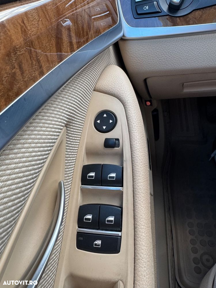 BMW Seria 5 520d EfficientDynamics Edition - 31