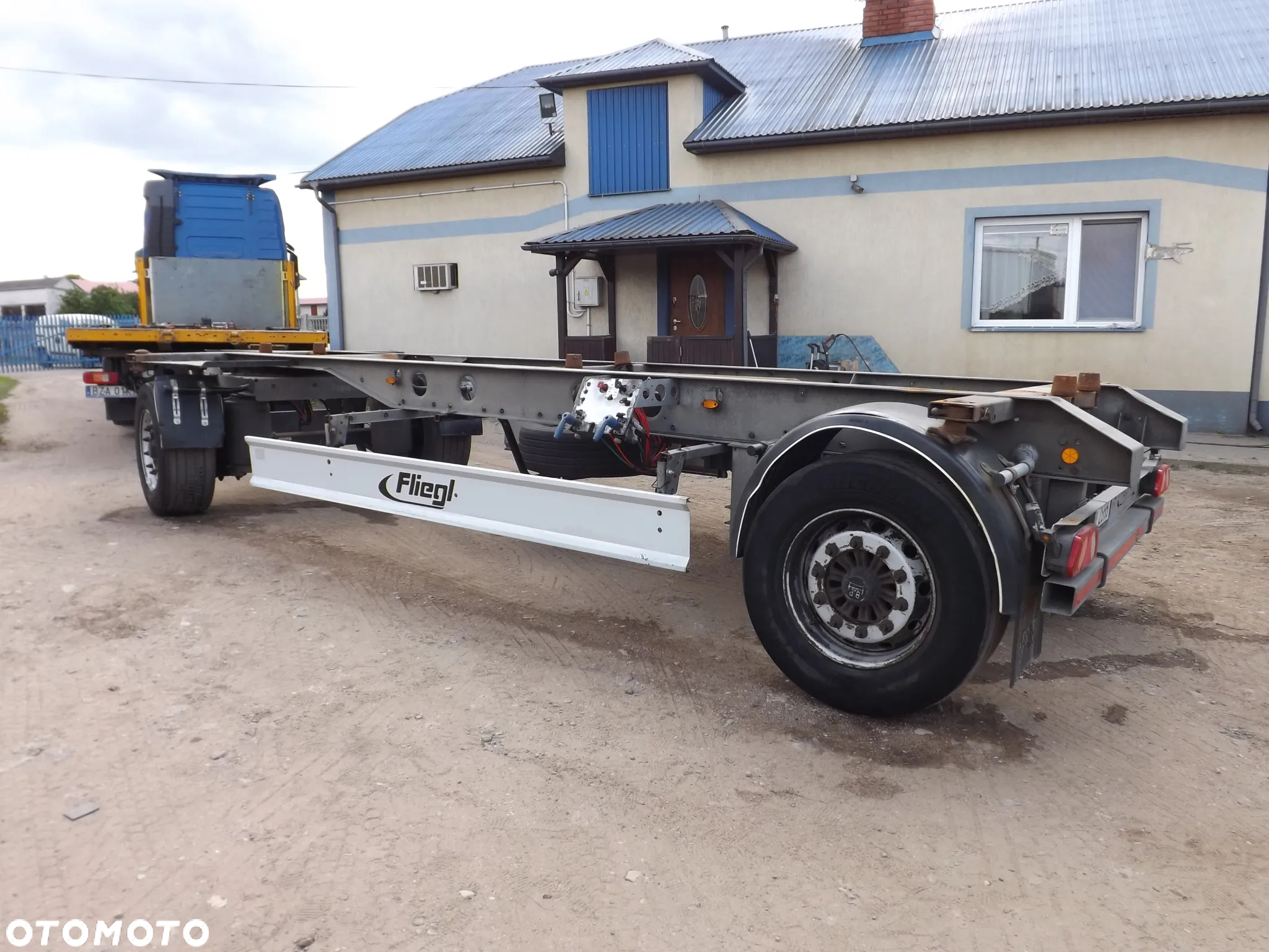 Fliegl bdf ocynkowany 18t  dmc - 2