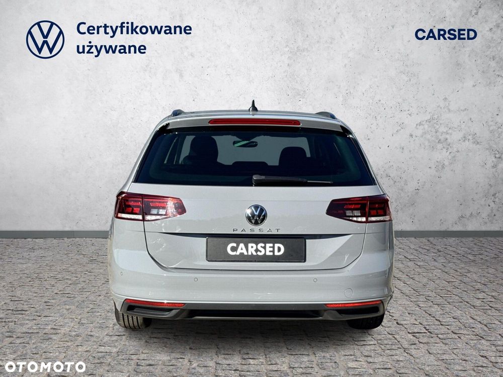 Volkswagen Passat - 5