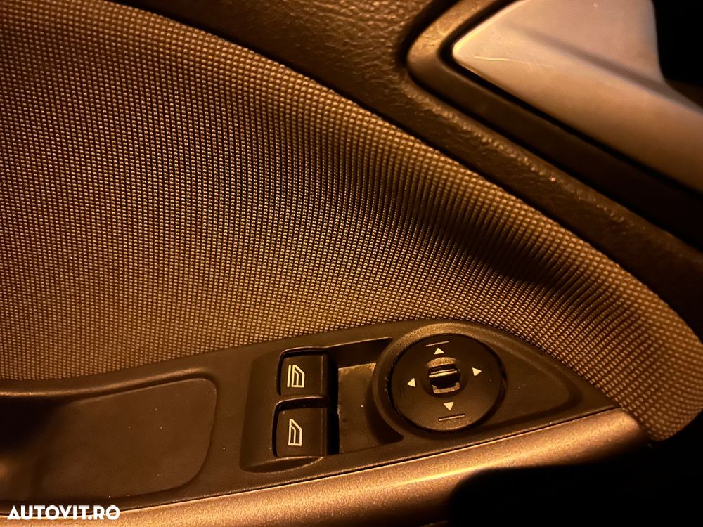 Ford Focus - 26