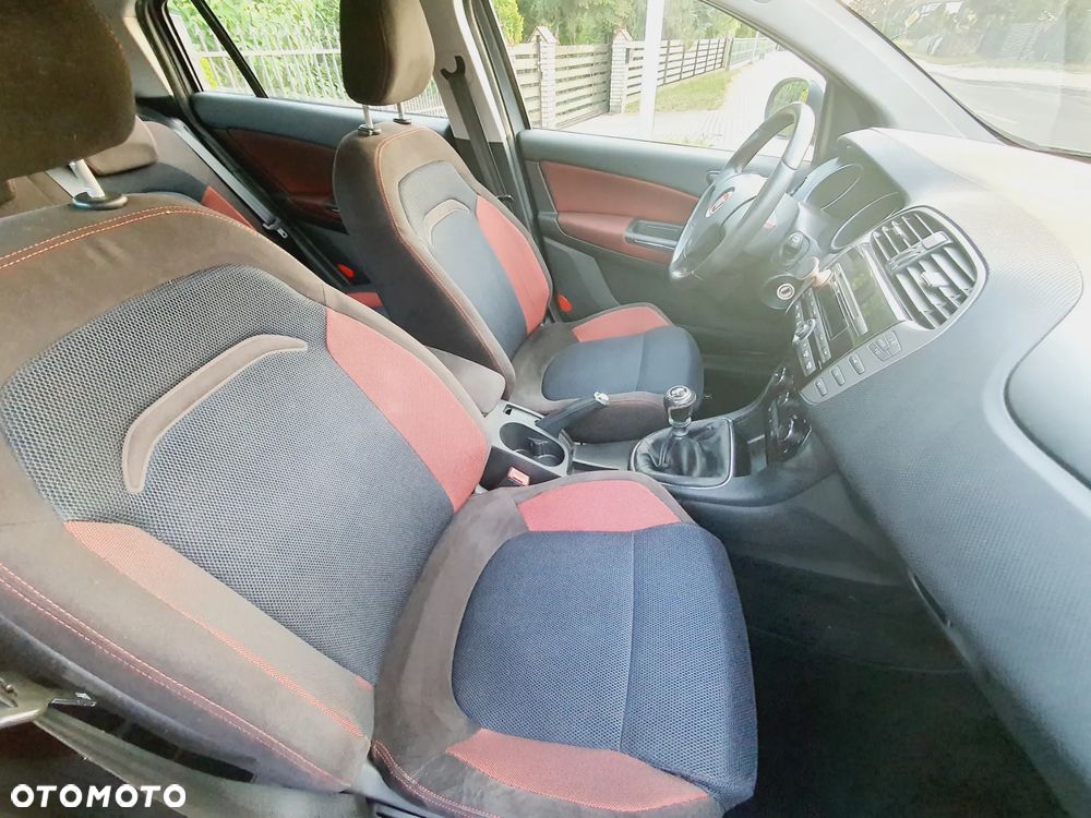 Fiat Bravo 1.4 T-JET 16V Dynamic - 30