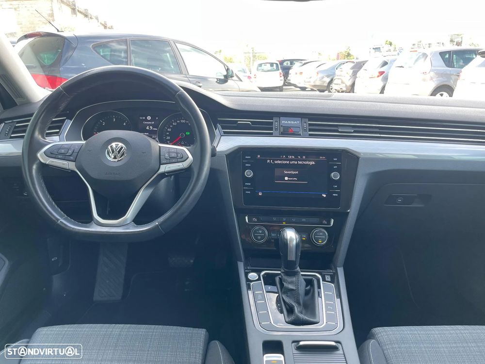 VW Passat Variant 2.0 TDi Business DSG - 24
