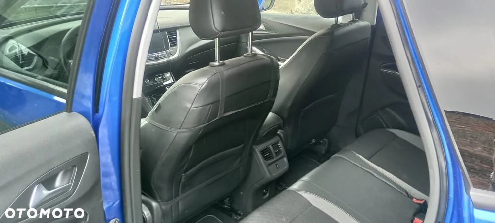 Opel Grandland X 1.6 T Innovation S&S - 9