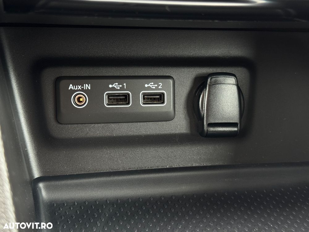 Renault Megane TCe 130 Expression - 24