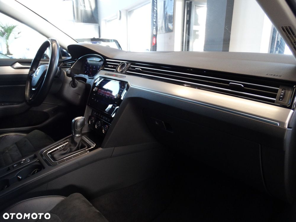 Volkswagen Passat - 9