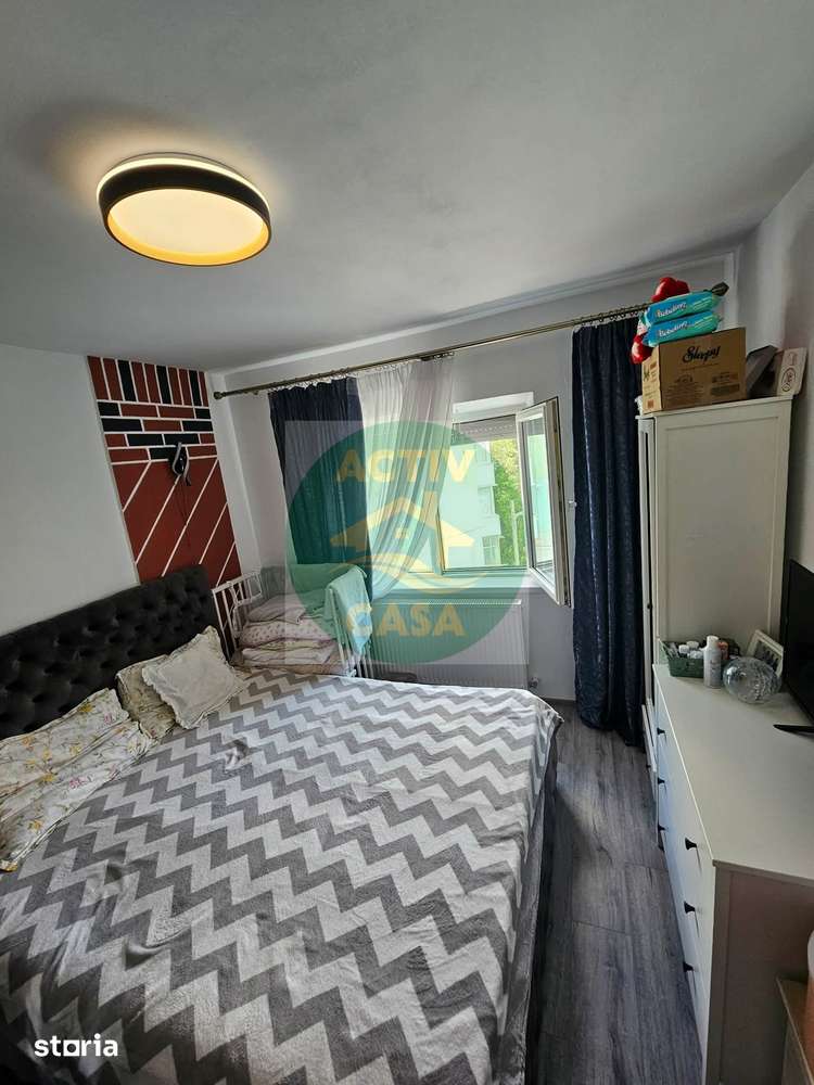 DE VÂNZARE – APARTAMENT CU 3 CAMERE - Imagine principală: 4/10