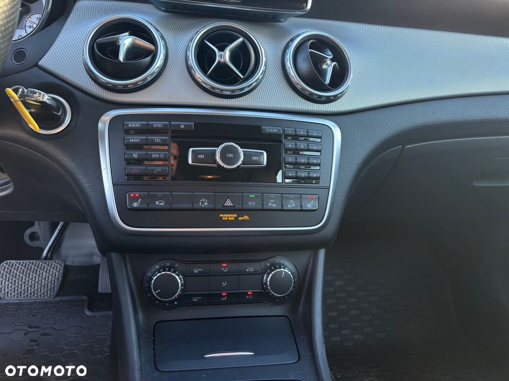 Mercedes-Benz GLA 250 4-Matic Style - 14