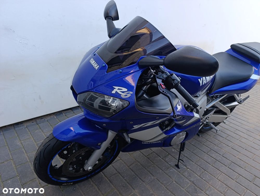 Yamaha R6 - 8