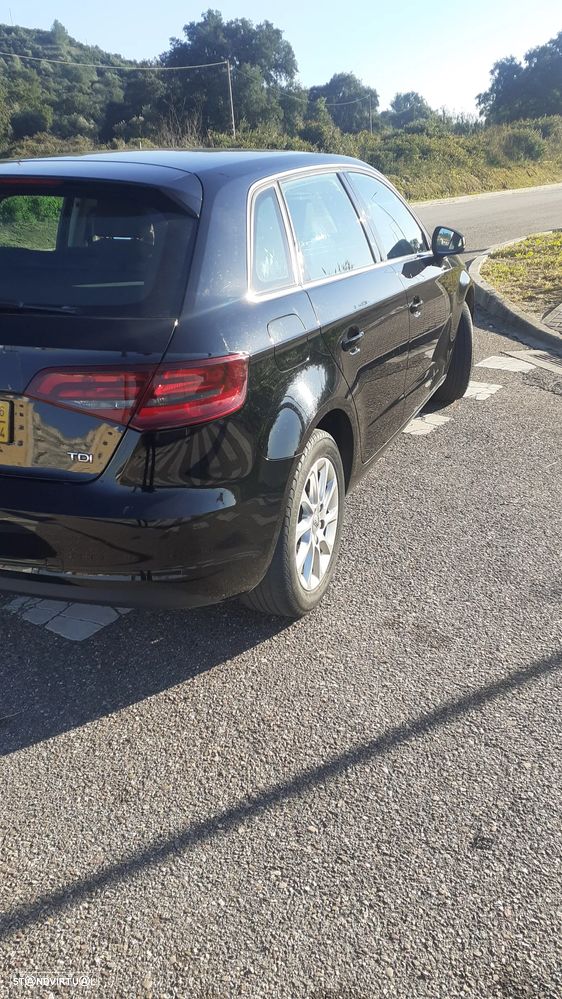 Audi A3 Sportback 1.6 TDI Advance - 3